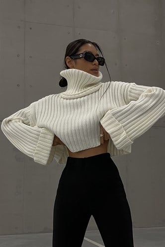 Mad Girls Turtleneck White Sweater MG1402